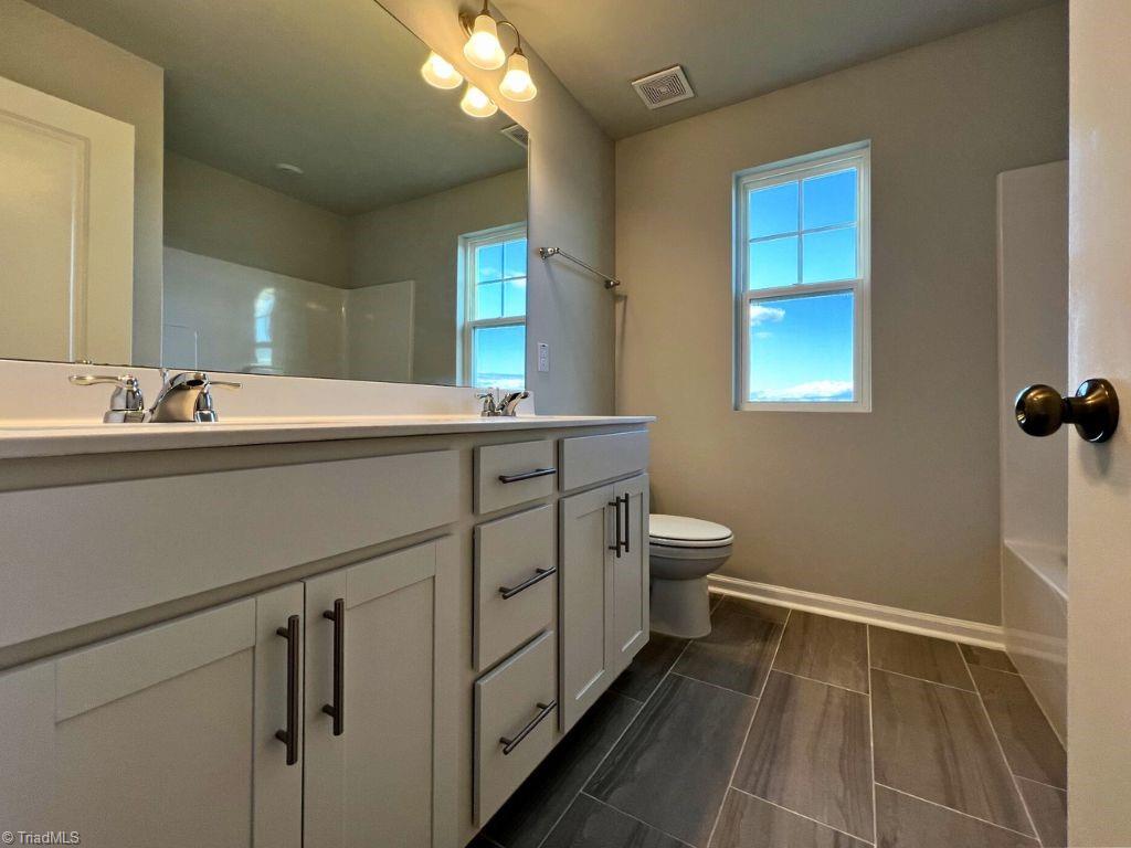 124 Palomino Drive King, NC 27021 - Photo 23 of 49 Secondary Bathroom (upstairs)