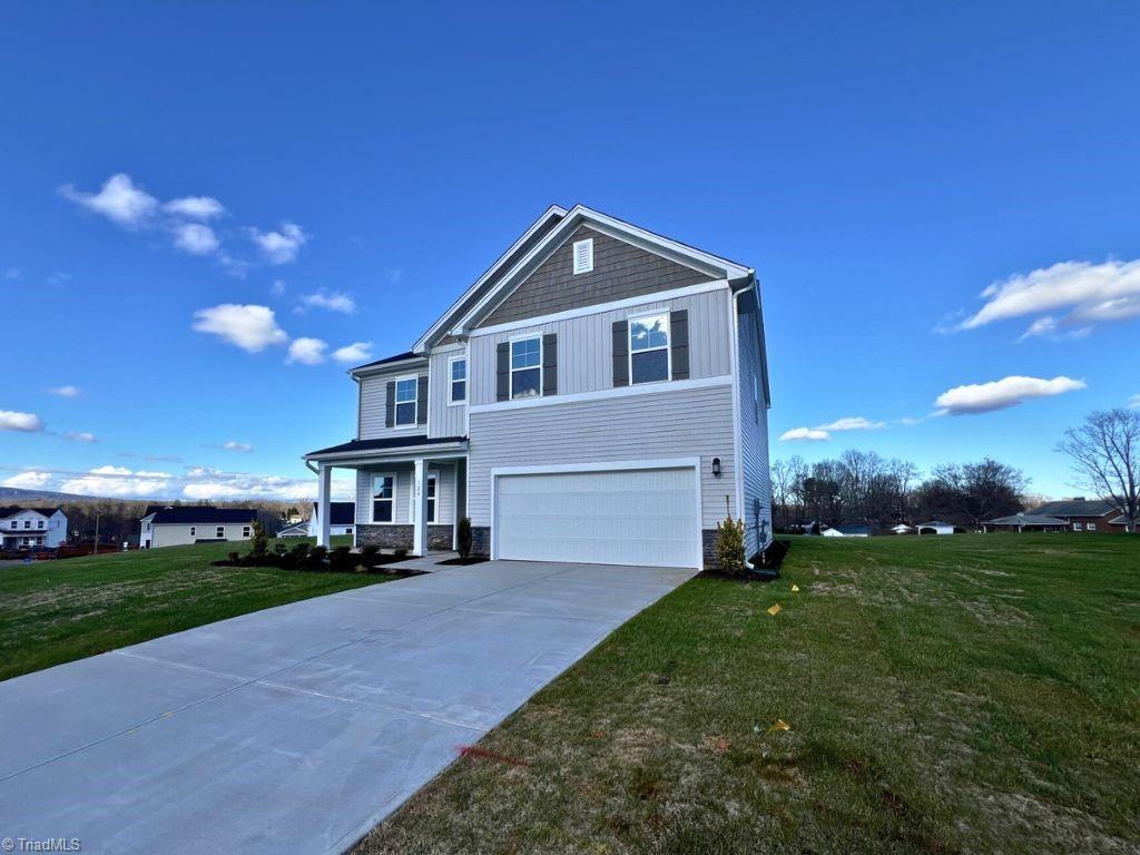 124 Palomino Drive King, NC 27021 - Photo 3 of 49 Corner Lot - Move in Ready!