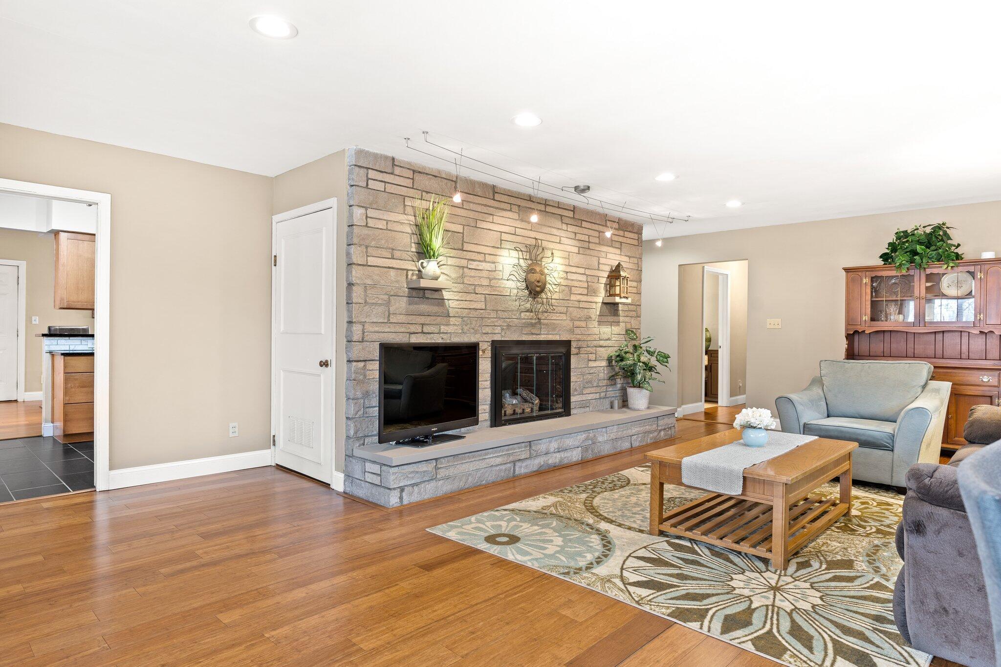 463 Cherry Road Columbus, OH 43230 - Photo 7 of 65 15-web-or-mls-Full Res Cherry-15
