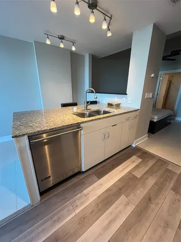 $2,000 | 1208 East Kennedy Boulevard, Unit 817, Tampa, FL 33602