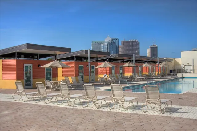 $2,000 | 1208 East Kennedy Boulevard, Unit 817, Tampa, FL 33602