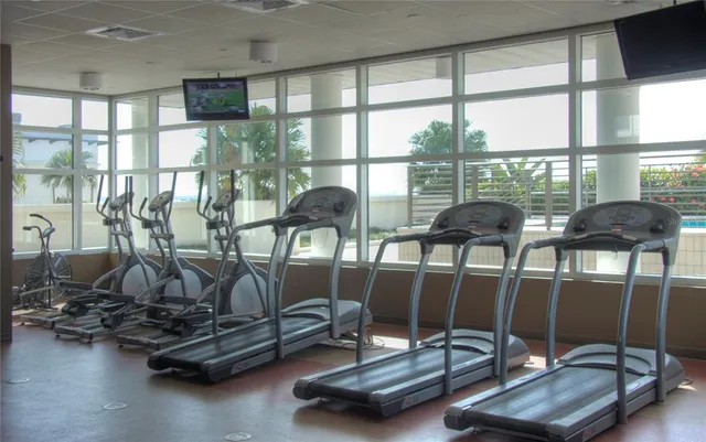 $2,000 | 1208 East Kennedy Boulevard, Unit 817, Tampa, FL 33602