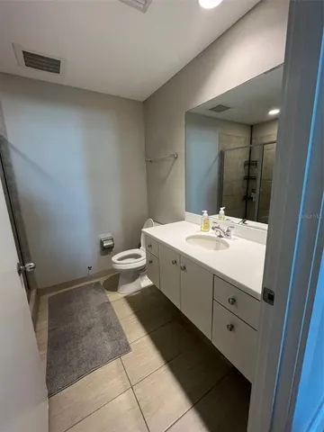 $2,000 | 1208 East Kennedy Boulevard, Unit 817, Tampa, FL 33602