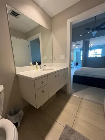 $2,000 | 1208 East Kennedy Boulevard, Unit 817, Tampa, FL 33602