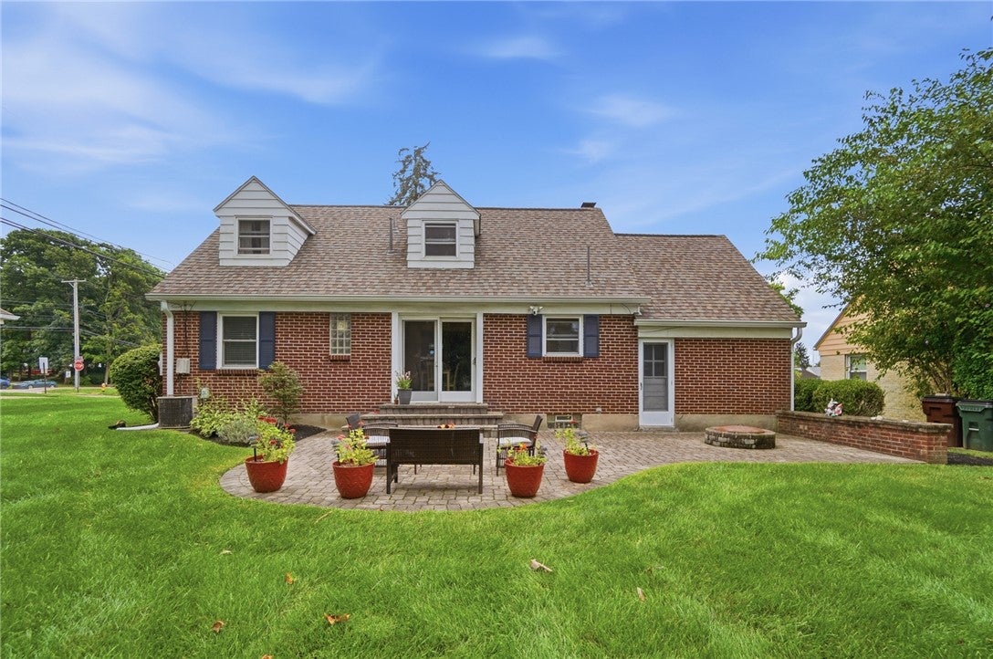 413 North Bromfield Road Kettering, OH 45429 - Photo 3 of 51 Gallery Image 3