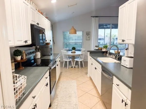 $2,100 | 2616 Somerville Loop, Unit 2108, Cape Coral, FL 33991