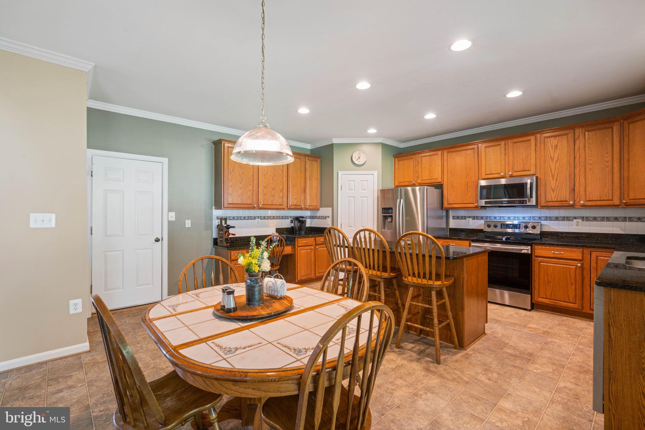11002 Park Ridge Road Fredericksburg, VA 22408 - Photo 17 of 51 Spacious upgraded kitchen with table space