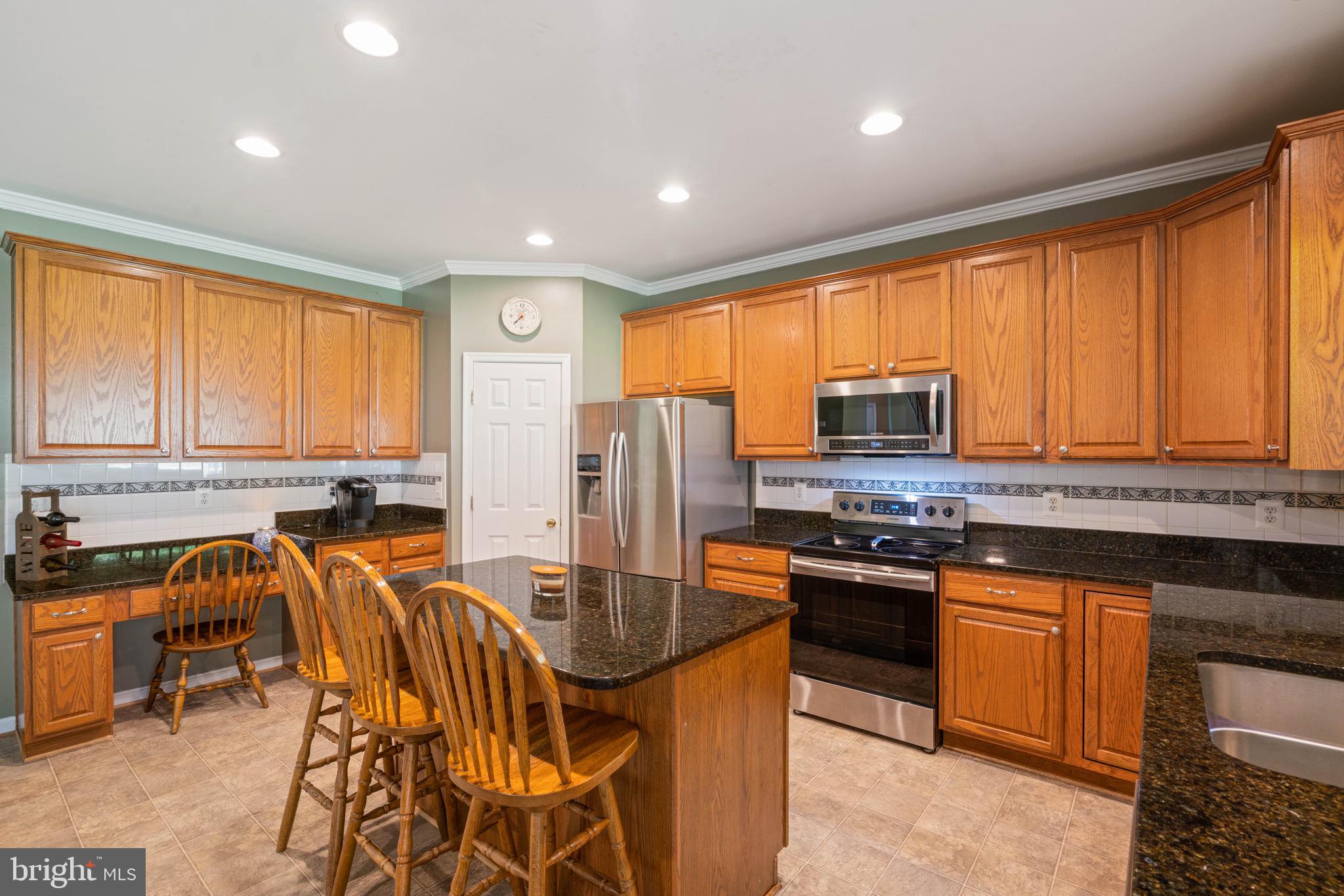 11002 Park Ridge Road Fredericksburg, VA 22408 - Photo 3 of 51 Large kitchen with granite