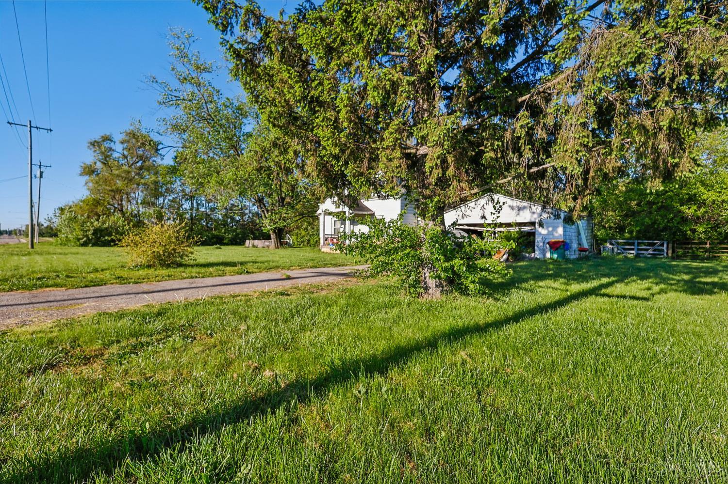 3329 Pierson Road Trenton, OH 45067 - Photo 3 of 15