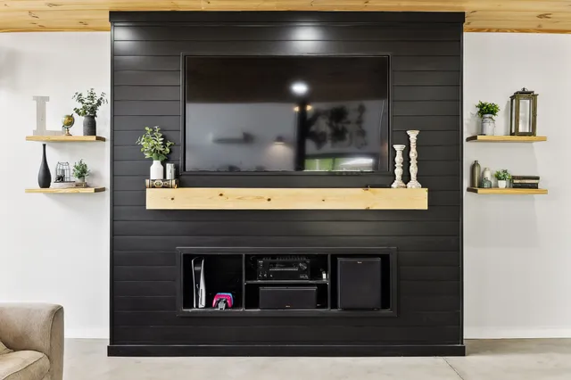 $799,000 | 13128 Highway 49, Erin, TN 37061