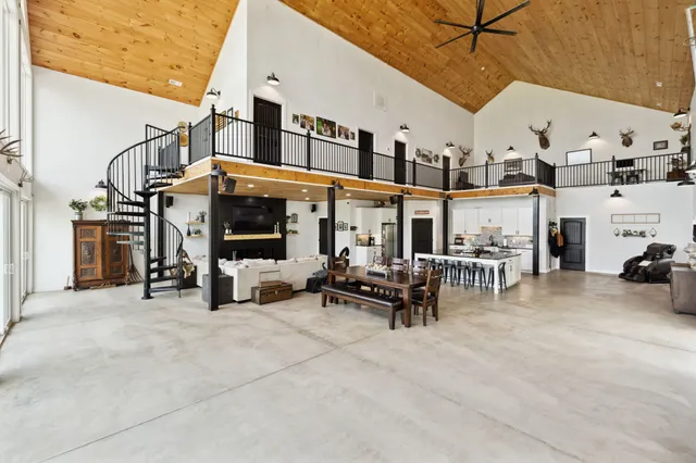 $799,000 | 13128 Highway 49, Erin, TN 37061