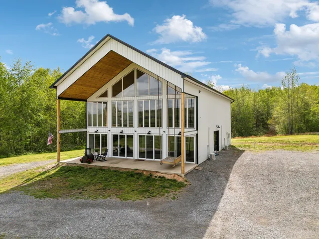 $799,000 | 13128 Highway 49, Erin, TN 37061