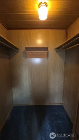 a close view of sink