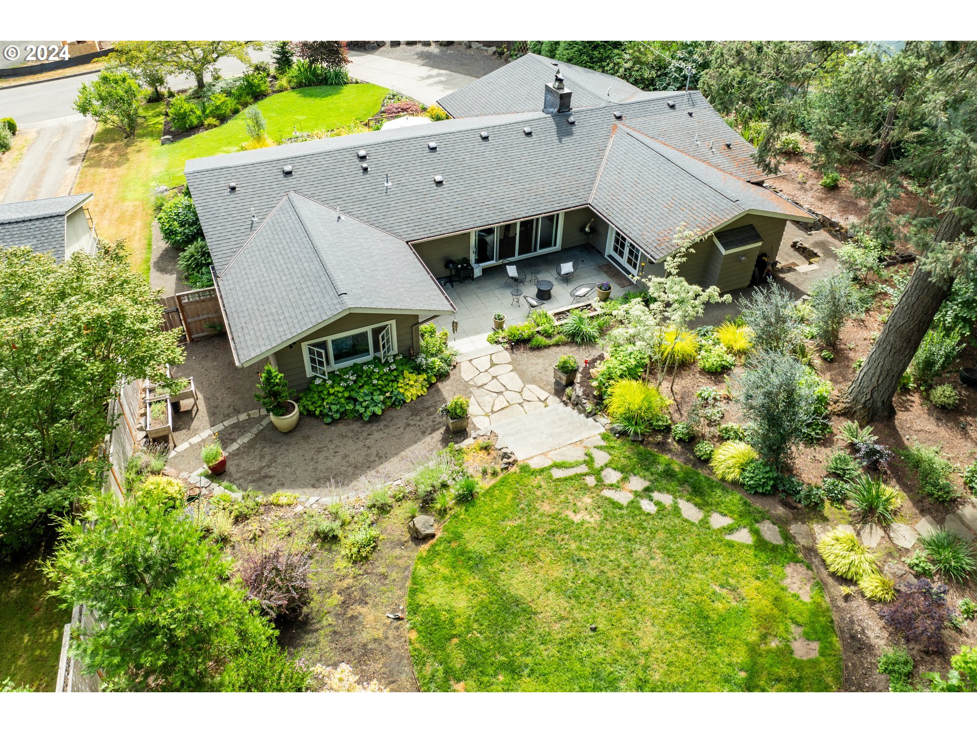 1830 Cloverleaf Road Lake Oswego, OR 97034 - Photo 43 of 43 Gallery Image 43