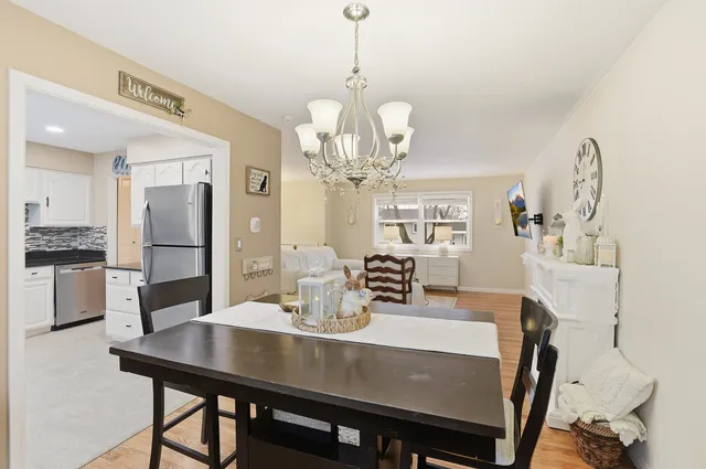 $404,900 | 72 West Nevada Avenue, Glendale Heights, IL 60139