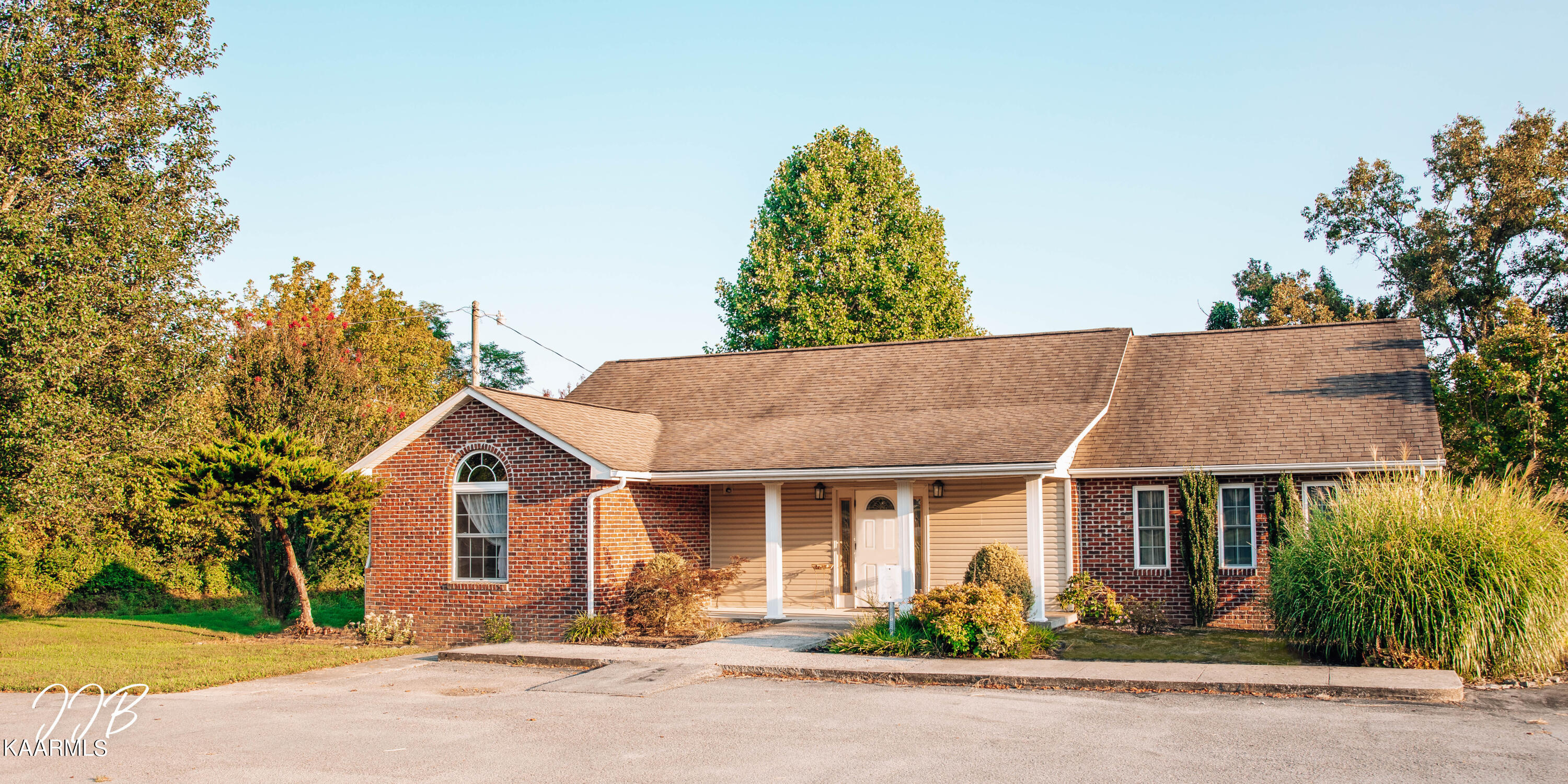 126 Blakemore Mill Road Ewing, VA 24248 - Photo 1 of 30 1H0A9443-Edit
