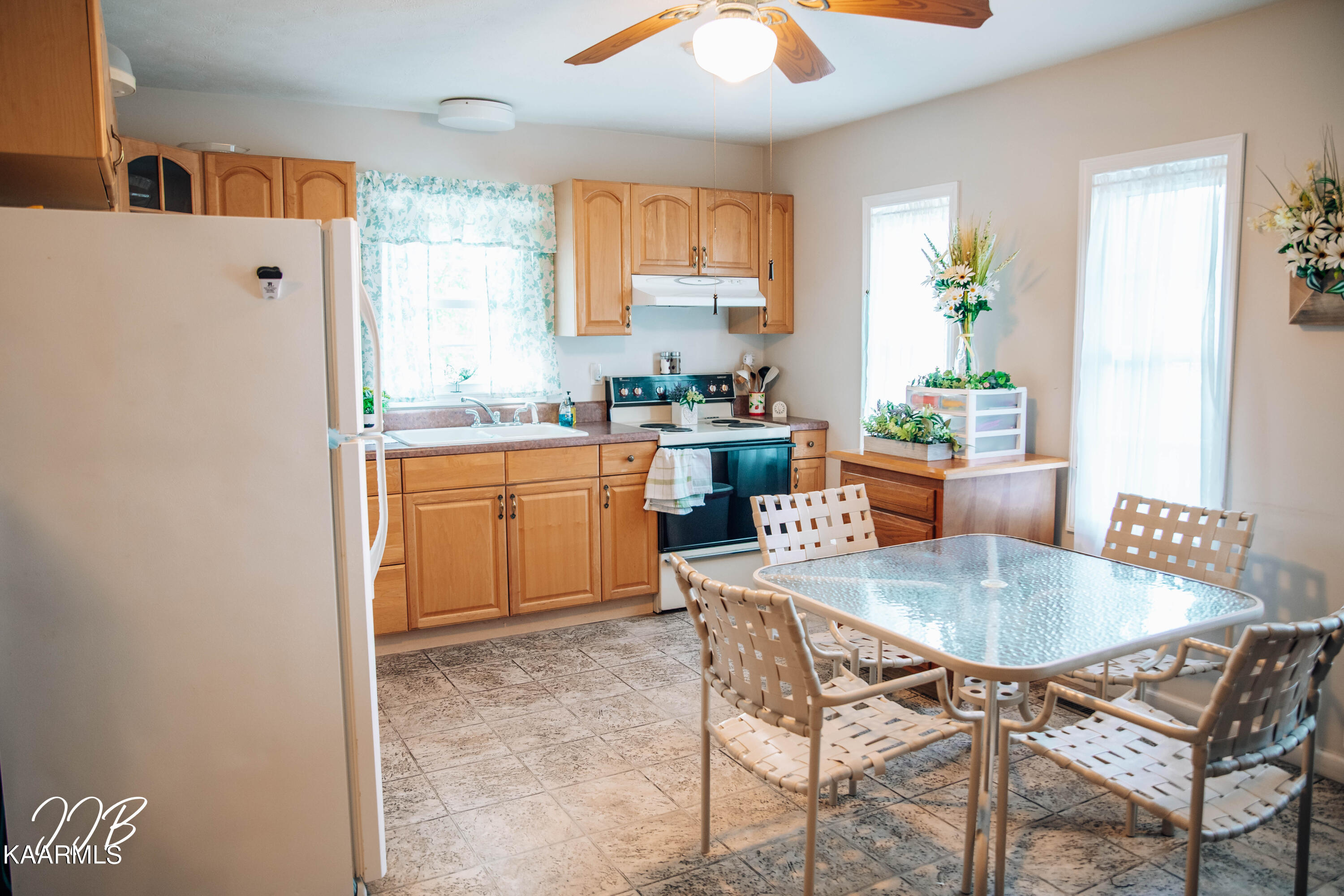 126 Blakemore Mill Road Ewing, VA 24248 - Photo 21 of 30 1H0A9414