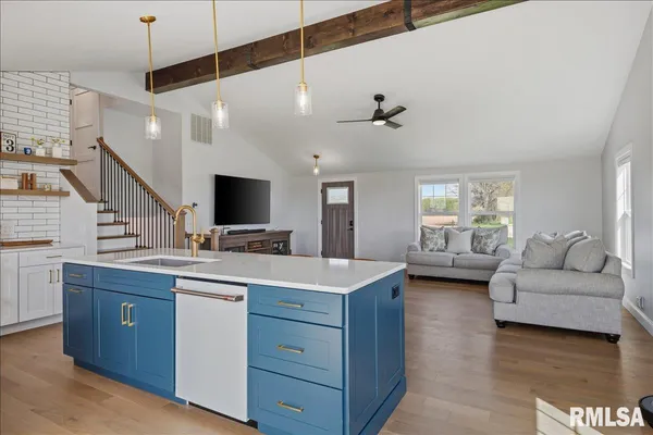 $289,900 | 4800 West Divernon Road, Auburn, IL 62615