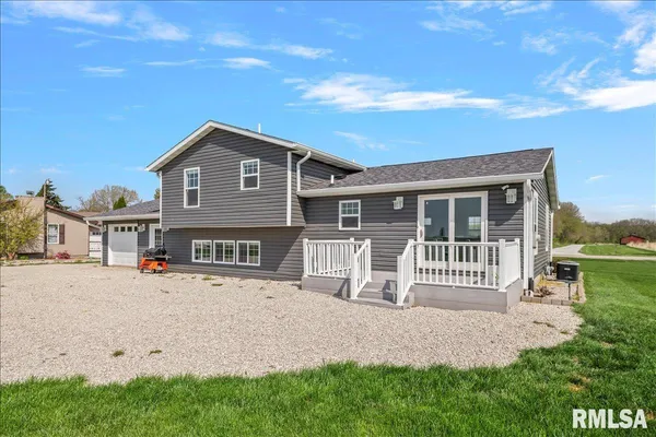 $289,900 | 4800 West Divernon Road, Auburn, IL 62615
