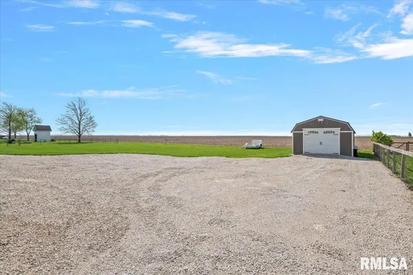 $289,900 | 4800 West Divernon Road, Auburn, IL 62615