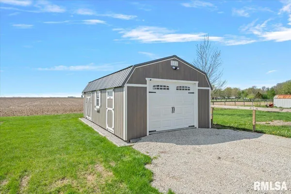 $289,900 | 4800 West Divernon Road, Auburn, IL 62615