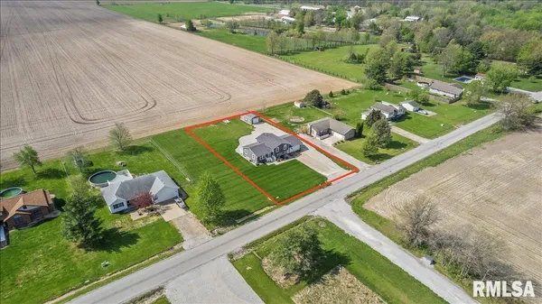$289,900 | 4800 West Divernon Road, Auburn, IL 62615