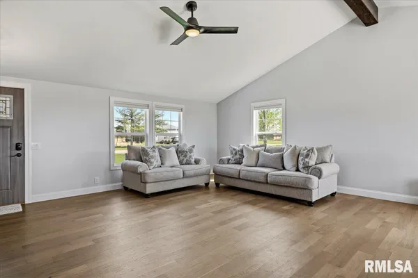 $289,900 | 4800 West Divernon Road, Auburn, IL 62615