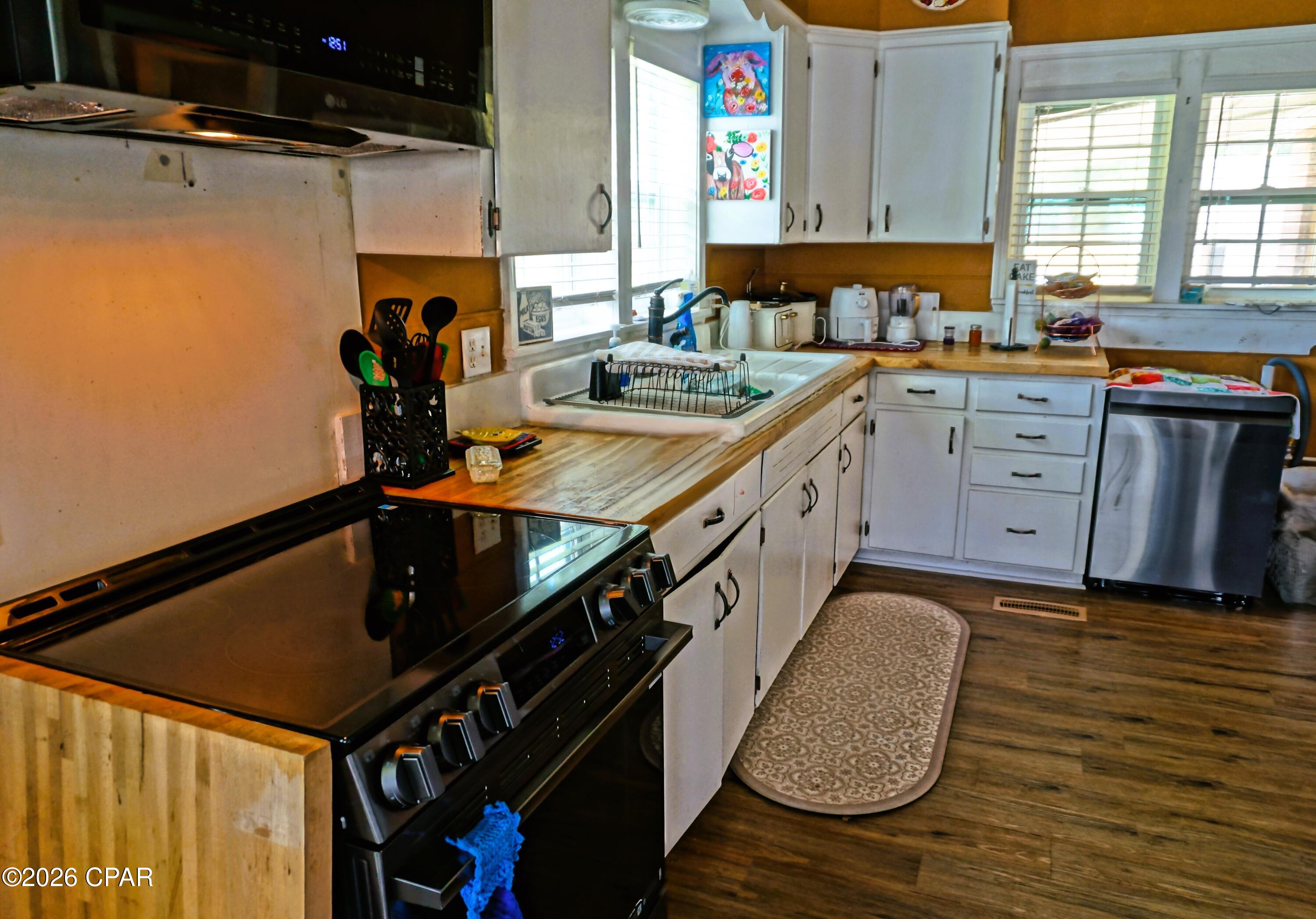 3128 Main Street Cottondale, FL 32431 - Photo 14 of 23