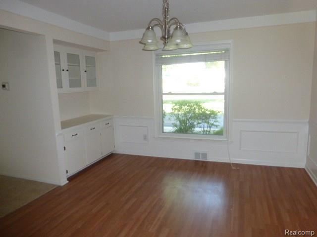 5665 Beechview Drive Rochester, MI 48306 - Photo 5 of 20 2015-08-13 08.56