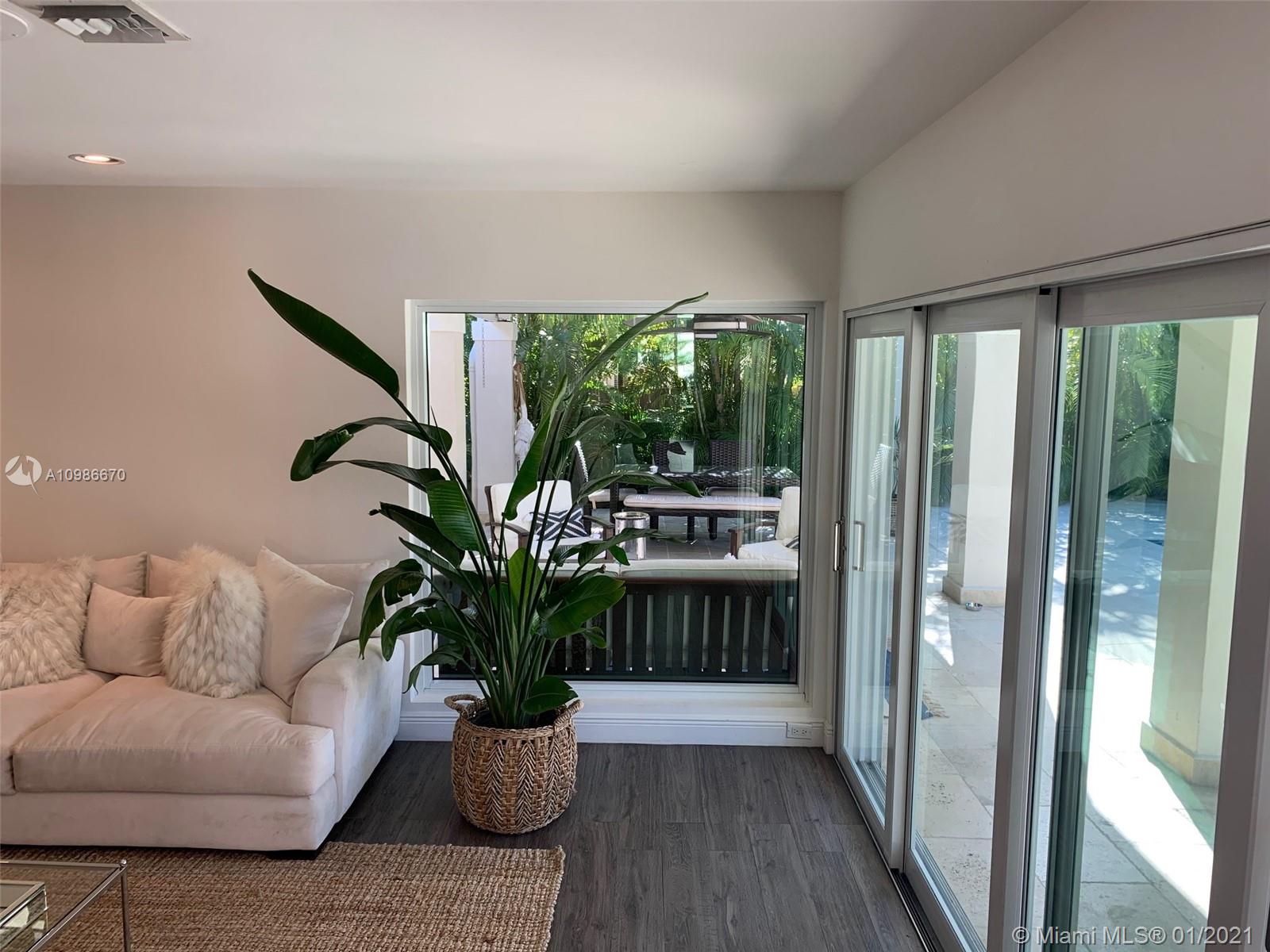 412 Ridgewood Road Key Biscayne, FL 33149 - Photo 12 of 31