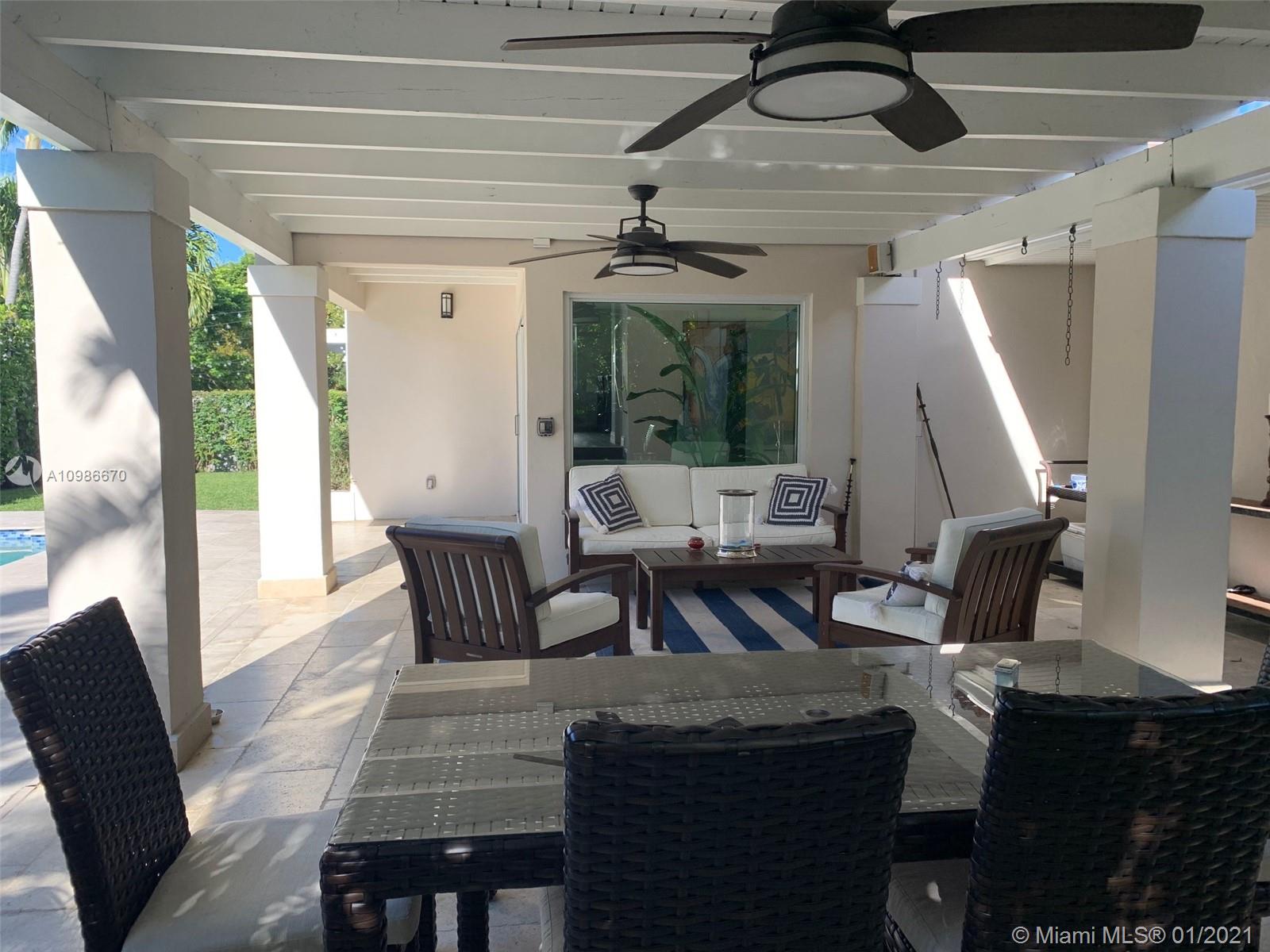 412 Ridgewood Road Key Biscayne, FL 33149 - Photo 16 of 31