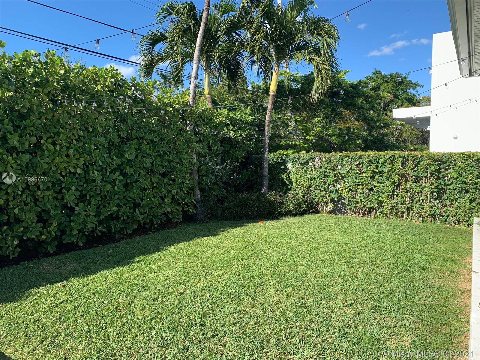 412 Ridgewood Road Key Biscayne, FL 33149 - Photo 18 of 31