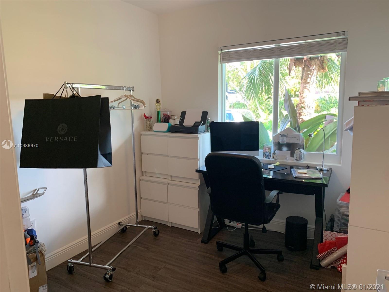 412 Ridgewood Road Key Biscayne, FL 33149 - Photo 23 of 31