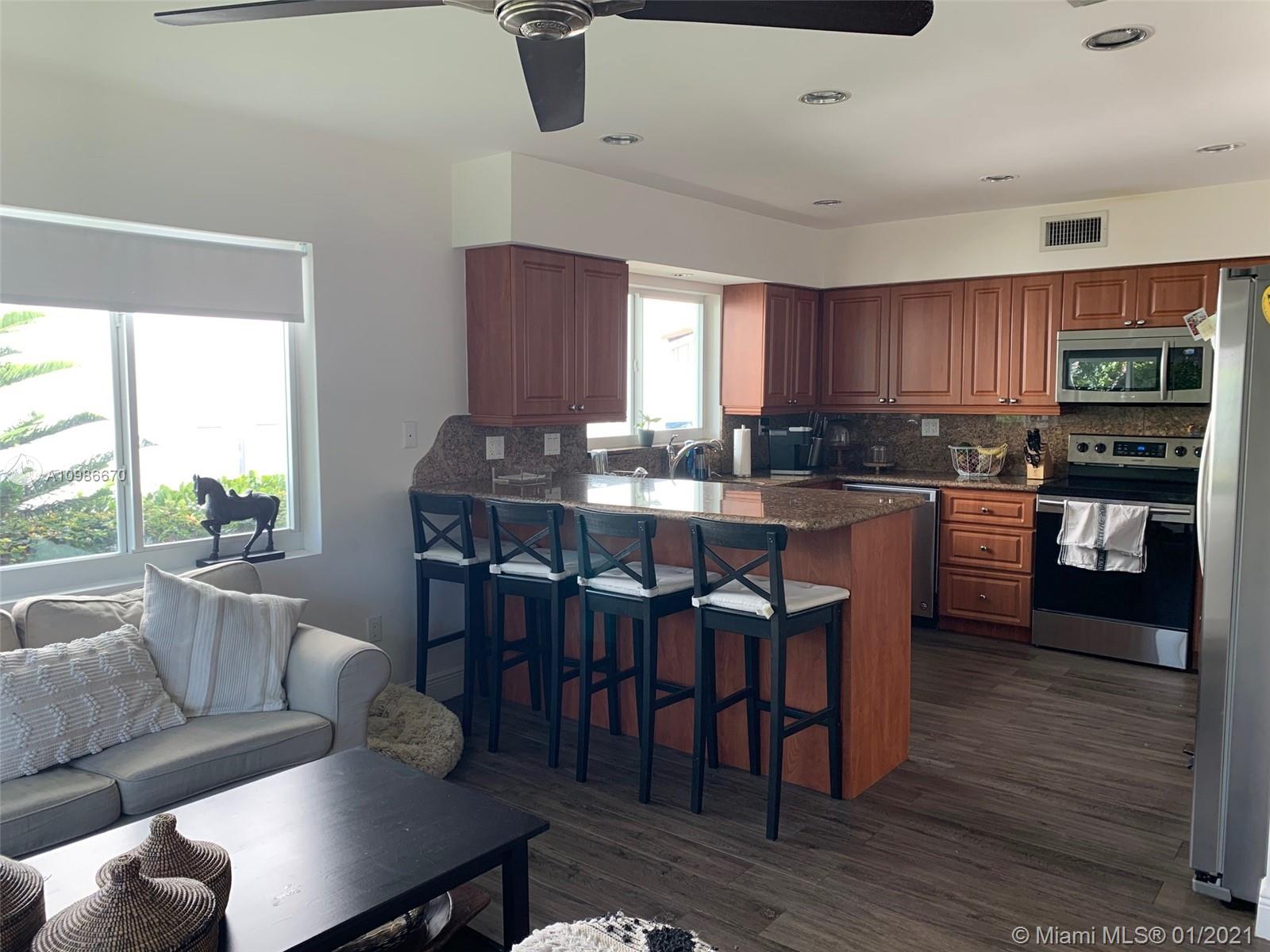 412 Ridgewood Road Key Biscayne, FL 33149 - Photo 7 of 31