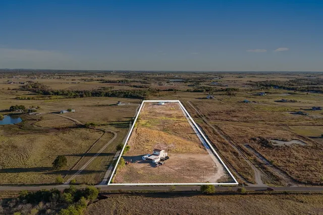 a view of outdoor space