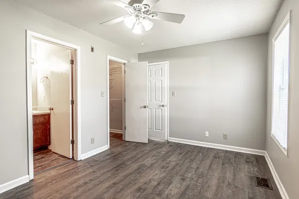 $1,300 | 308 Alan Court, Oak Grove, KY 42262