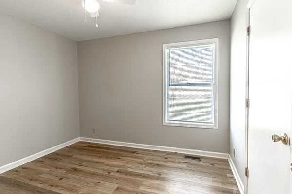 $1,300 | 308 Alan Court, Oak Grove, KY 42262