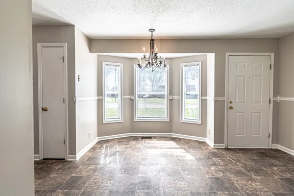 $1,300 | 308 Alan Court, Oak Grove, KY 42262