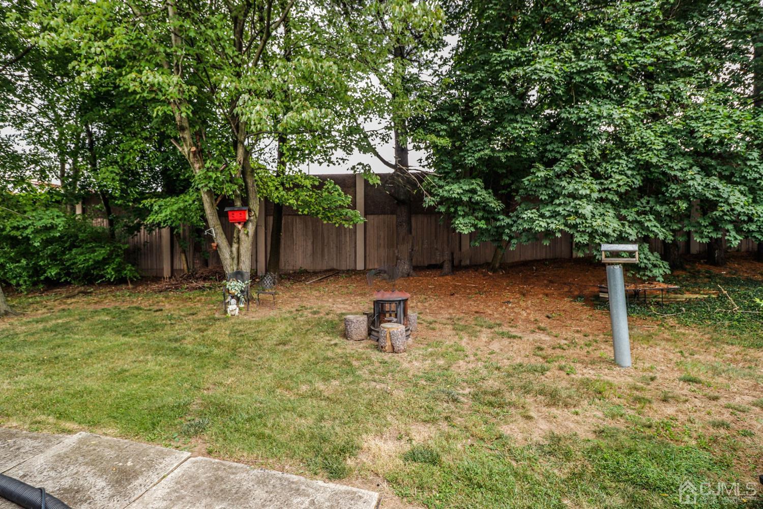 25 Roberts Road New Brunswick, NJ 08901 - Photo 23 of 27 Gallery Image 23