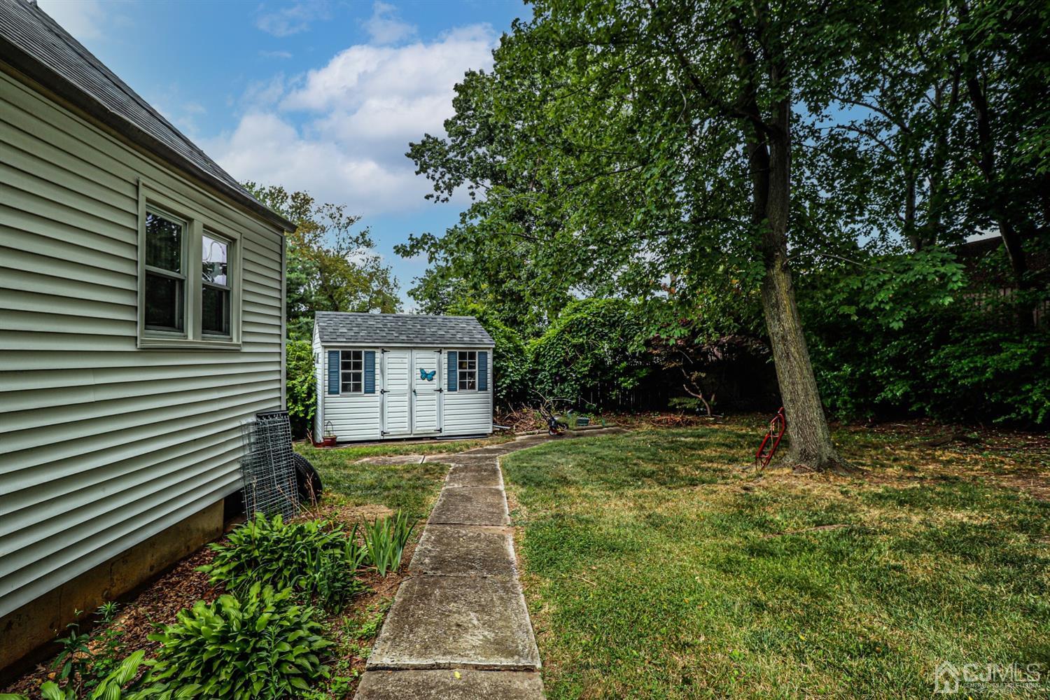 25 Roberts Road New Brunswick, NJ 08901 - Photo 24 of 27 Gallery Image 24