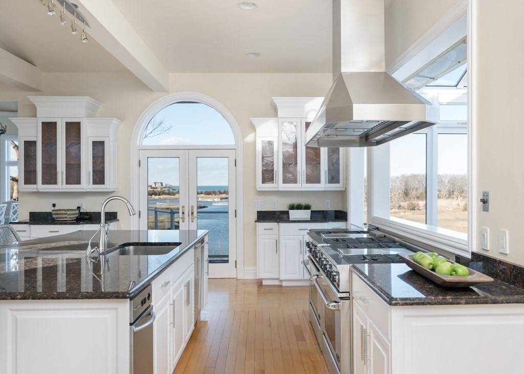 140 Border Street Cohasset, MA 02066 - Photo 14 of 36