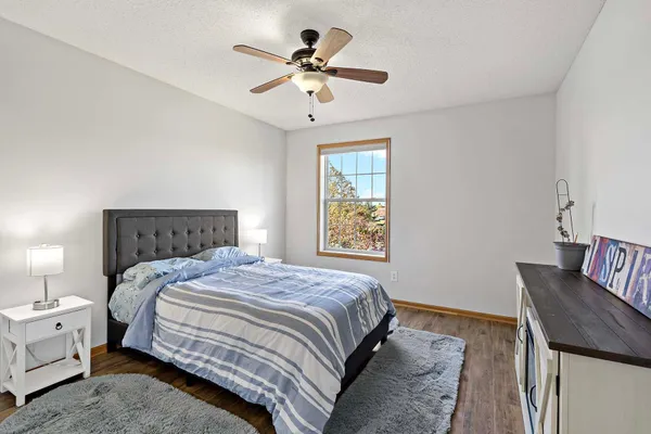 $279,000 | 19500 Blue Jay Court, Farmington, MN 55024