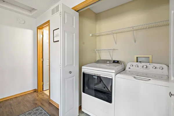 $279,000 | 19500 Blue Jay Court, Farmington, MN 55024
