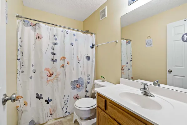 $279,000 | 19500 Blue Jay Court, Farmington, MN 55024
