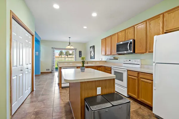 $279,000 | 19500 Blue Jay Court, Farmington, MN 55024