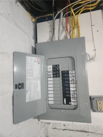 $365,000 | 15 South Carpenter Street, East Providence, RI 02914