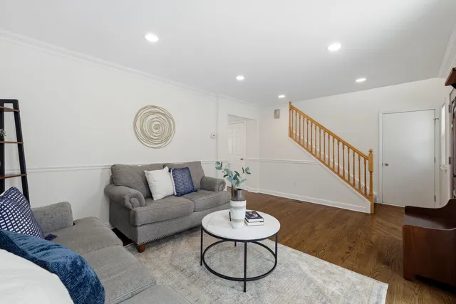 $330,000 | 20842 West Aspen Court, Plainfield, IL 60544