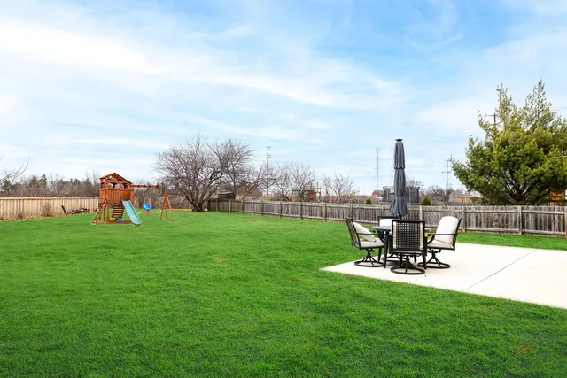 $330,000 | 20842 West Aspen Court, Plainfield, IL 60544