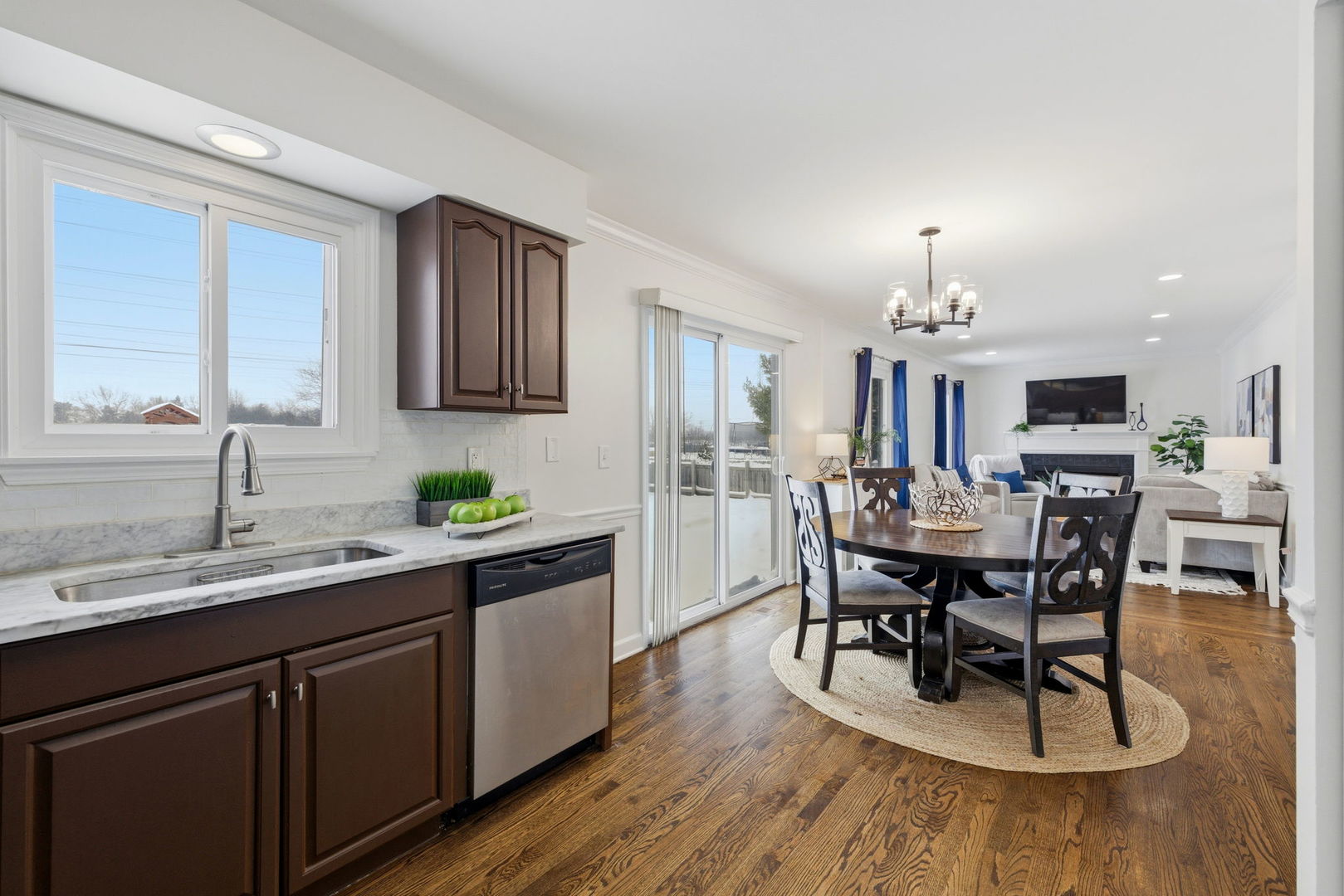 20842 West Aspen Court Plainfield, IL 60544 - Photo 4 of 24