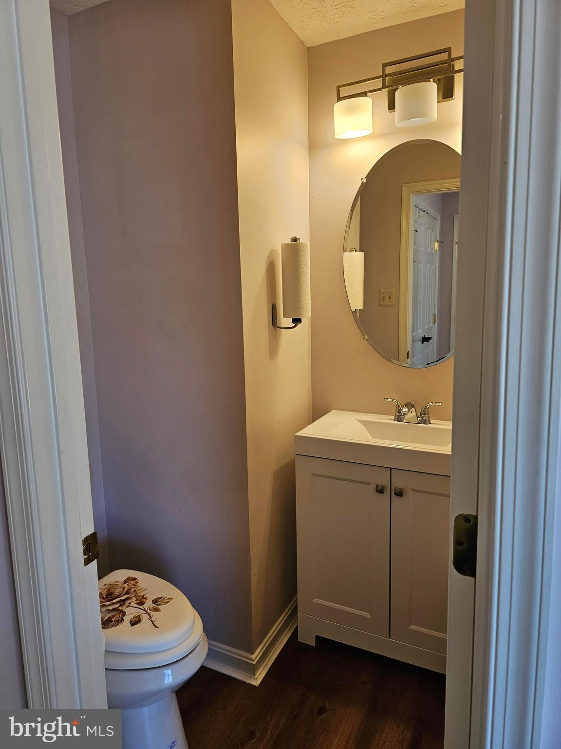 504 Buttonwoods Road Elkton, MD 21921 - Photo 5 of 23 Main floor half bath